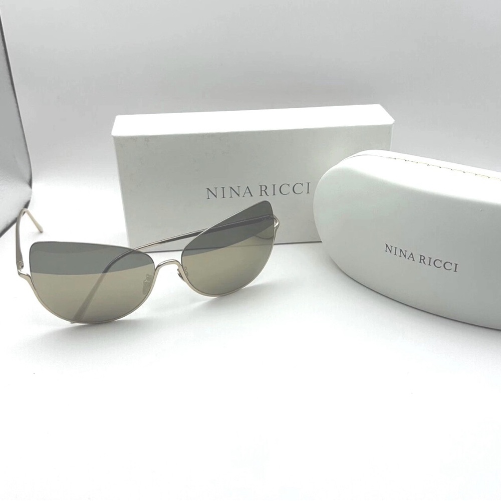 Nina Ricci, designer sunglasses model SNR153 New w/o Tags